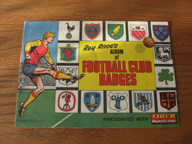 Roy Race Album Of Football Club Badges (01)